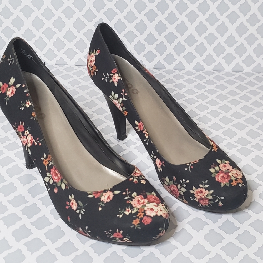 Spring Heels - Picture 2 of 3